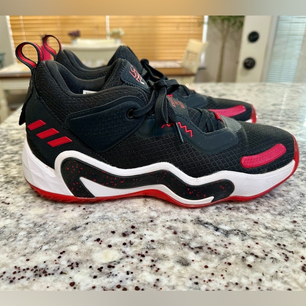 Donovan Mitchell Adidas D.O.N. Issue #3 Hardly Worn. Great Condition!